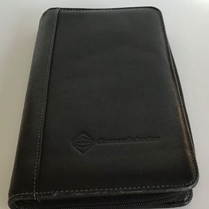 LEED’S Black Leather Passport Organizer Zipper Close Card Slots Pocket Pen Slot